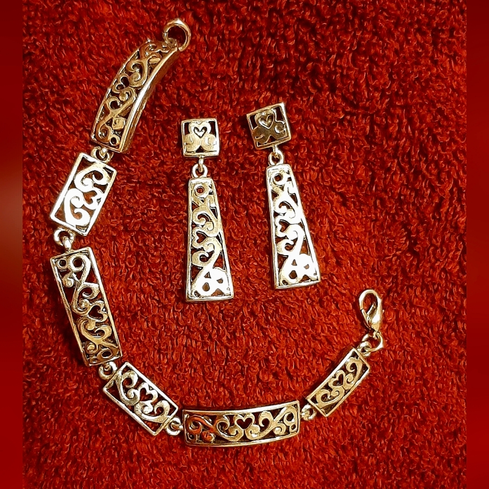 Premier Designs Silver Braclet & Dangle Earrings